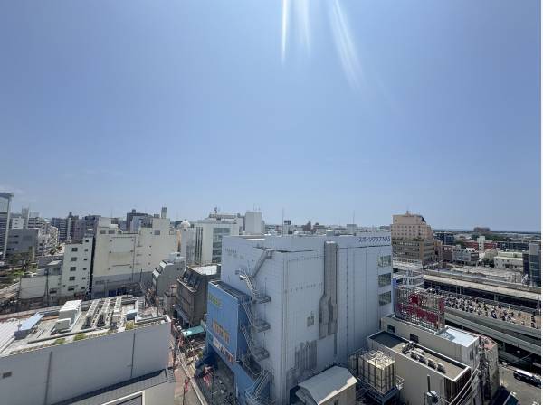 9階のお部屋の高さから見渡す街並み 夜景も愉しみですね