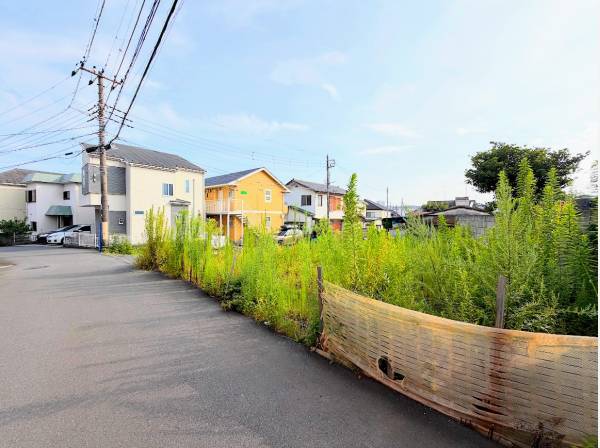前面道路も広くアクセス良好です
