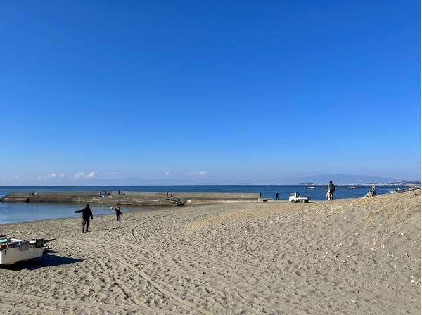海まで徒歩5分（約350m）