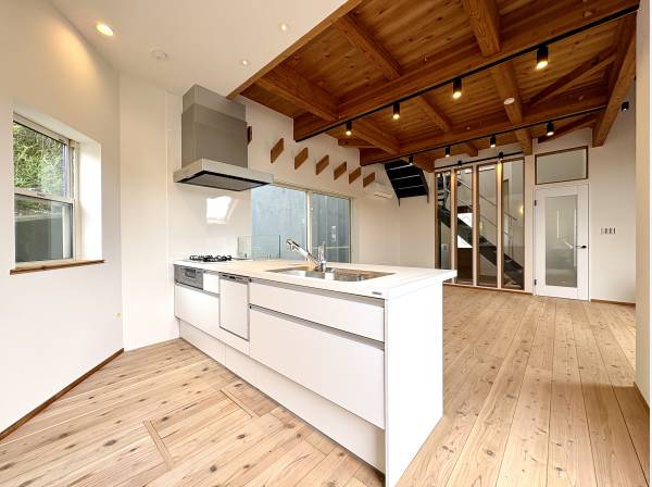 対面式システムキッチン