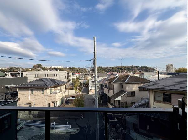 現地リビングからの眺望イメージ。開放的な眺望の広がる現地です。