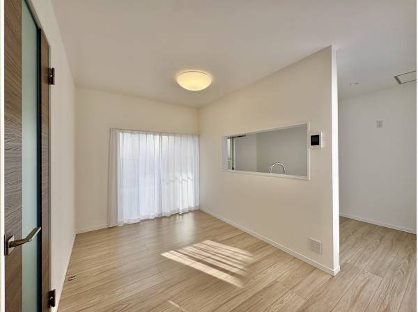 充分な採光もあり解放感も望めます。