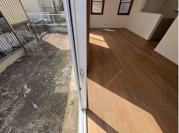 リビングから庭に出られますよ！