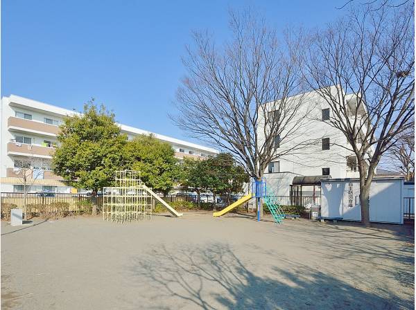 はなみずき公園まで徒歩4分（約270m）