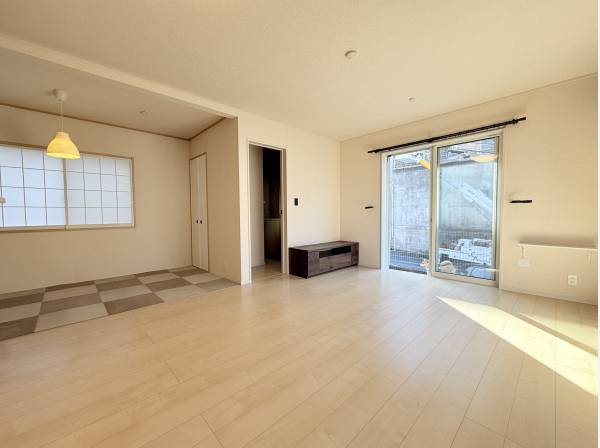 陽当り良好なリビングルーム