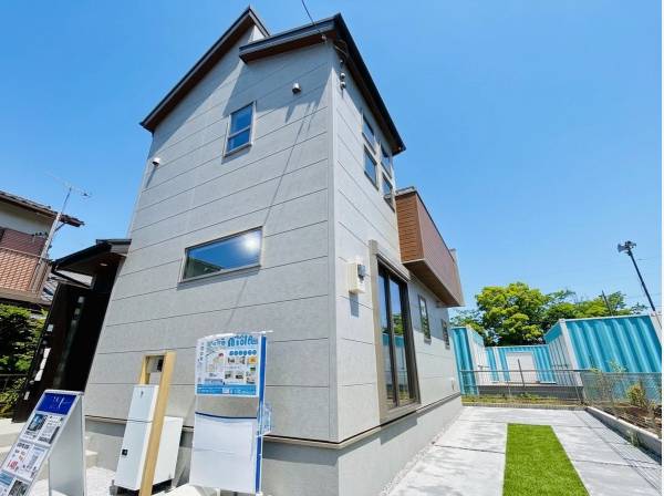 カースペースは2台分の広さがございます♪