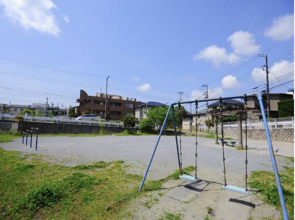 本在寺北公園まで徒歩2分（約160m）