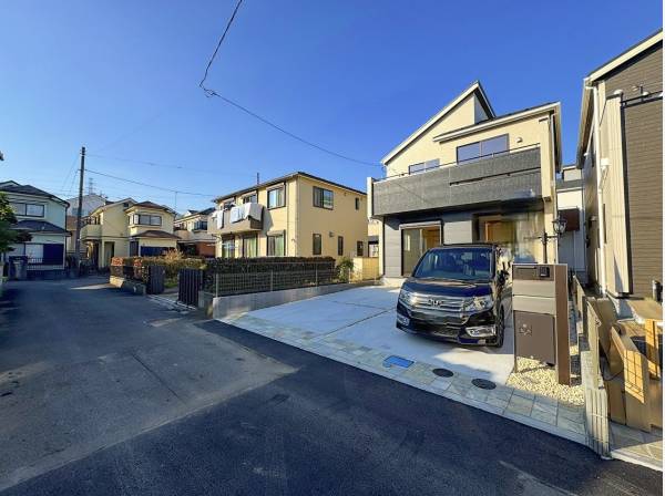 前面道路も十分な広さがありました。