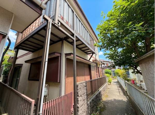 駅近、海近物件です