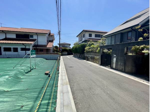 旧分譲地内のため道路も4.6ｍゆとりがあり綺麗に舗装されております