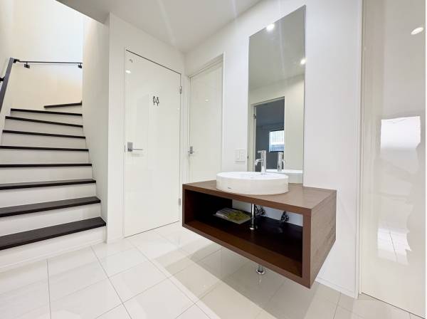 独立洗面台もございます♪