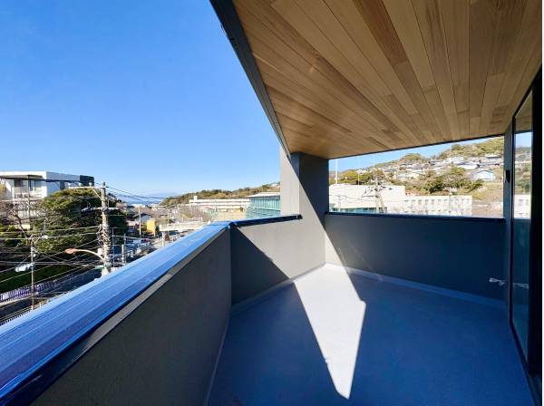 雨の日でも活用いただけるインナーバルコニー