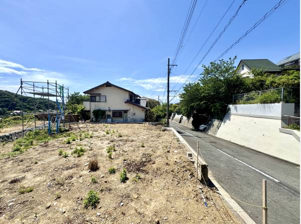 道路からの高低差も少なく建築やすい土地