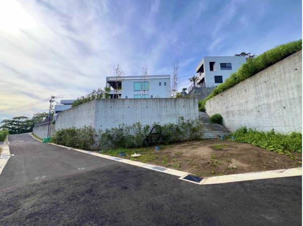 土地面積約333.0㎡(約100.7坪)もの広大な土地!