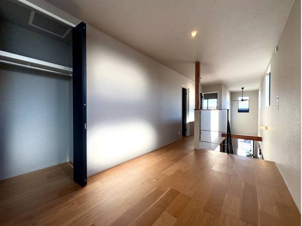 用途に合わせて自由に使える明るい余白の空間