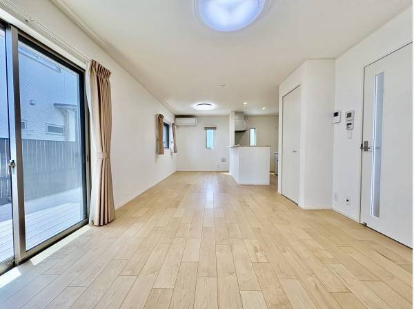 LDKは広くて明るいですよ！