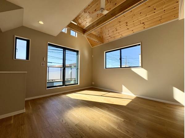 おしゃれなデザイン性の室内！