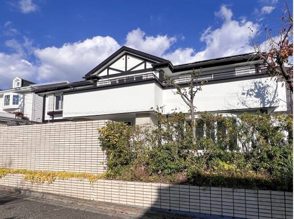 外からの視線を気にせず過ごせるプライバシーの守られたお住まいです