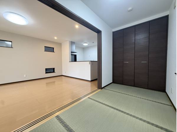 リビング横の和室