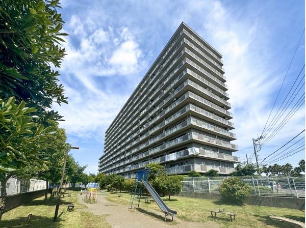 マンション横にあるひじりき南公園