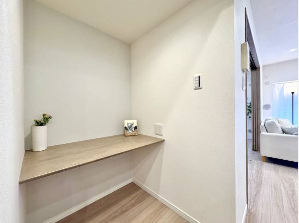 リビングに隣接するカウンターです。