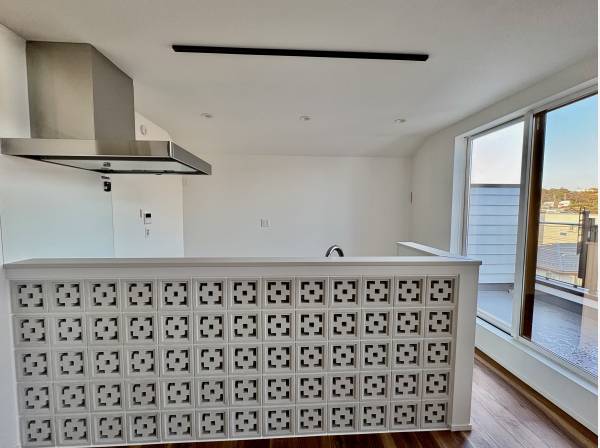 キッチンのタイルも可愛いですね。