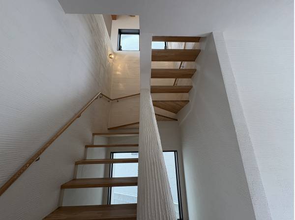 スケルトンの階段です