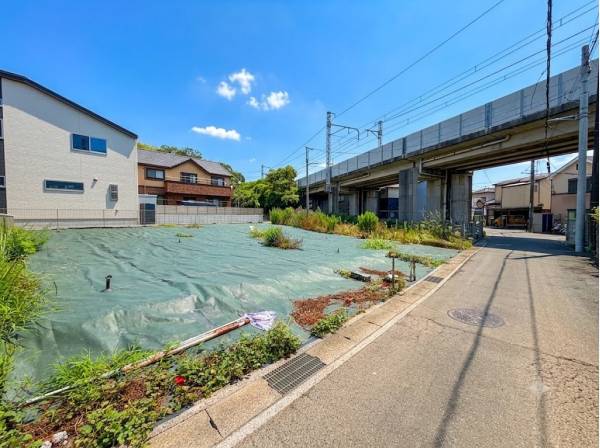 南側が抜けているので日当り良好です