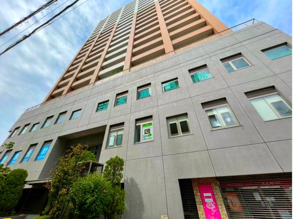 マンション外装でございます