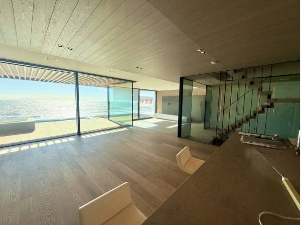 お料理をしながらでも開放的な眺望を望む！