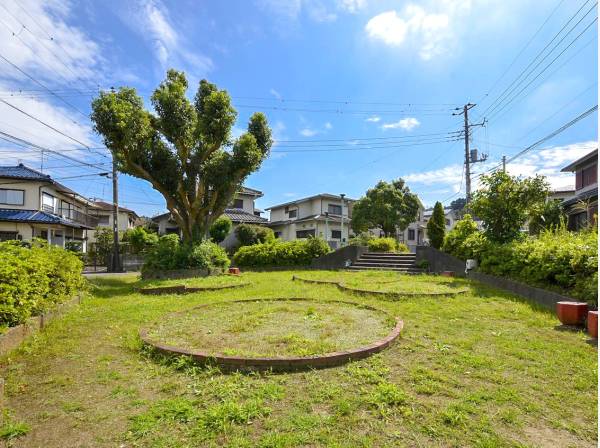 グリーンヒルフラワー公園まで徒歩4分（約260m）