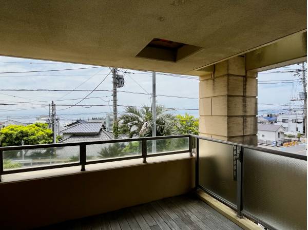 角部屋住戸、海を眺める開放的な眺望が魅力