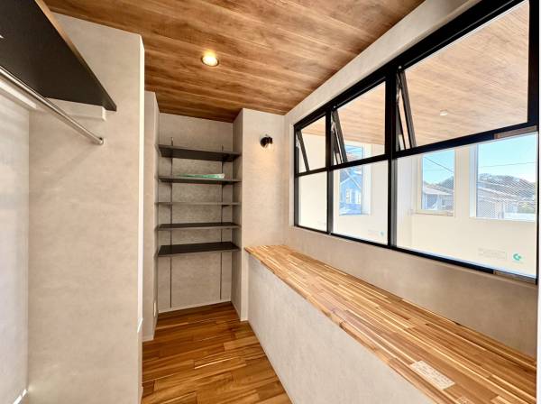 書斎スペース。リモートワークや趣味の空間に。