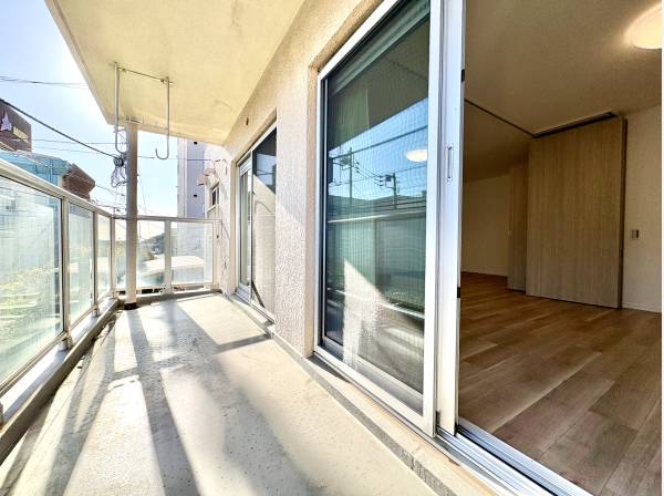 ワイドバルコニーです。