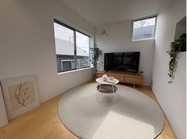 ダイニングは明るいですよ。