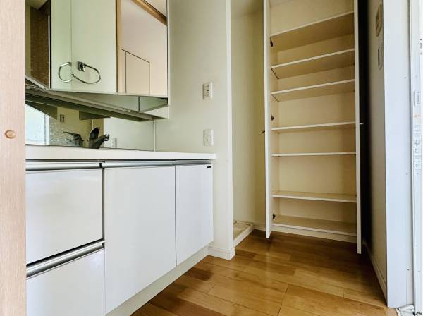 パウダールーム