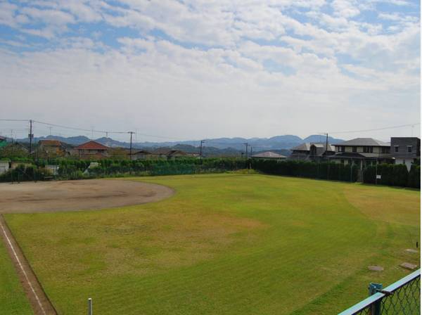 逗子ハイランドスポーツ広場まで約160m・徒歩2分