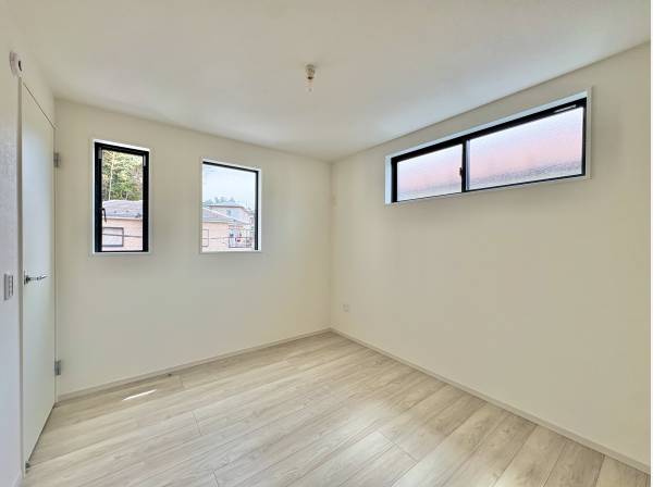 2面採光があることにより、十分な陽光がお部屋の全体に届きます