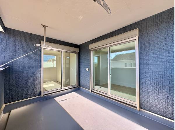 使う用途を決めない自由なバルコニーです。