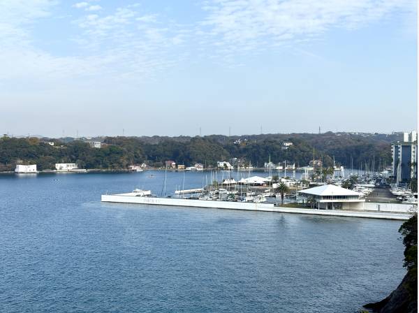 バルコニーより