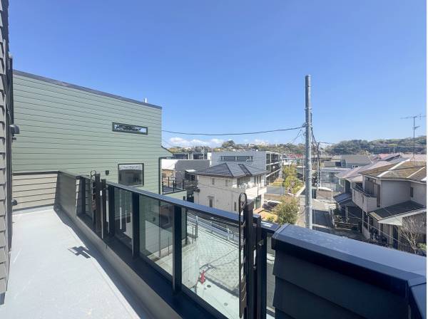 南東に面したバルコニーは奥行きもたっぷり