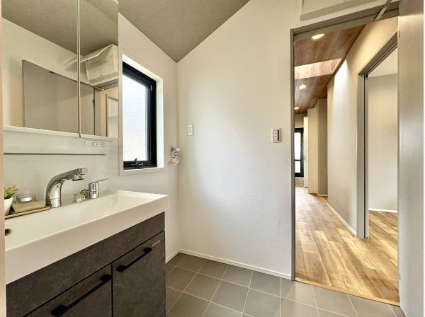 パウダールーム