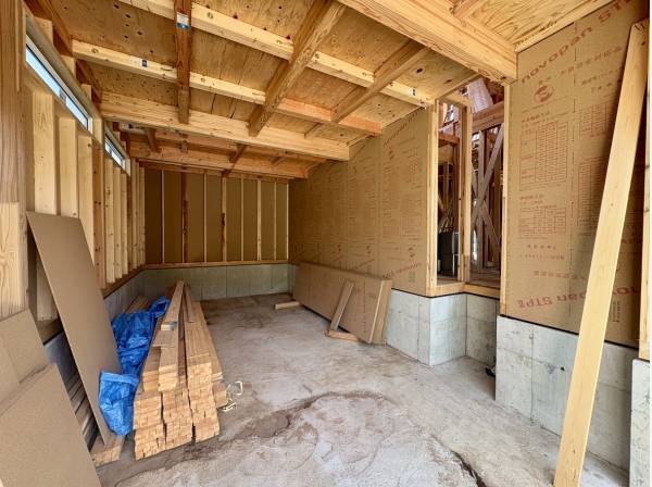 建築中のガレージです。