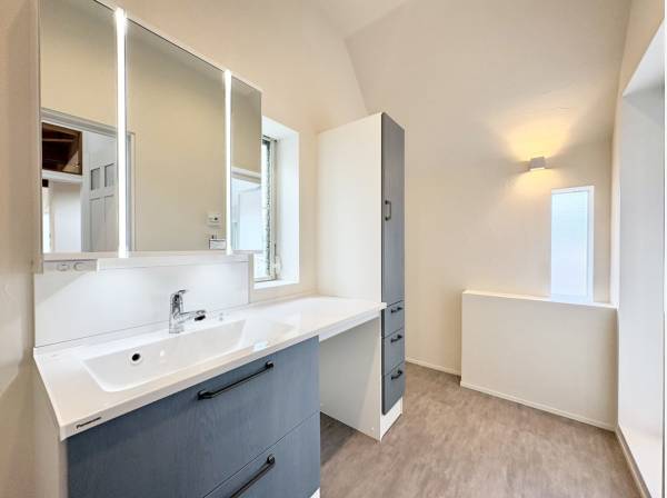 リノベーションにより水回りもフレッシュに一新しています。