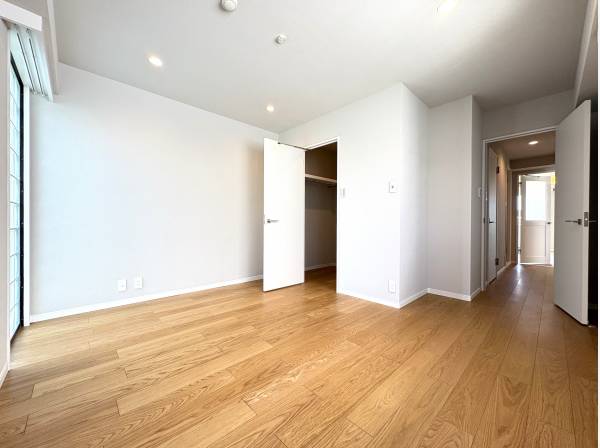 居室は2部屋ございます