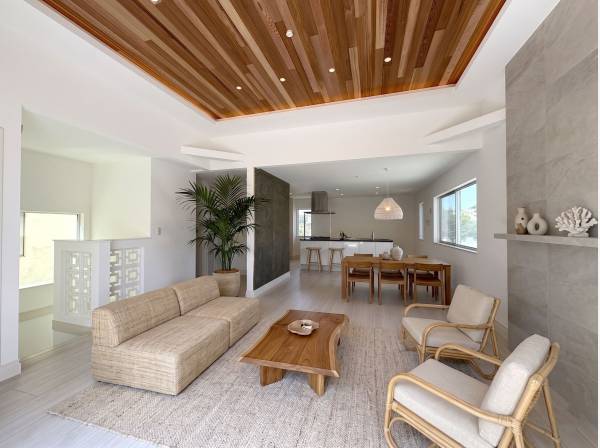 ３０帖近いダイナミックな広さのリビング。家具・小物はAIによるイメージ