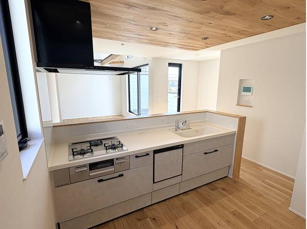 ビルトイン食洗機も完備しております