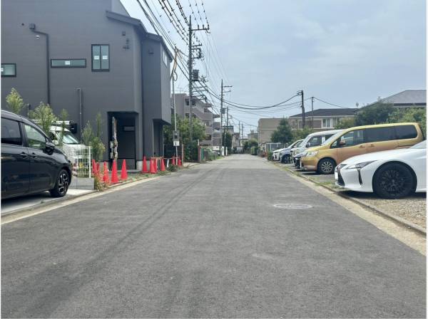 前面道路は約6mございます