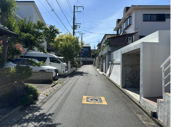 前面道路は幅員約4.17m公道