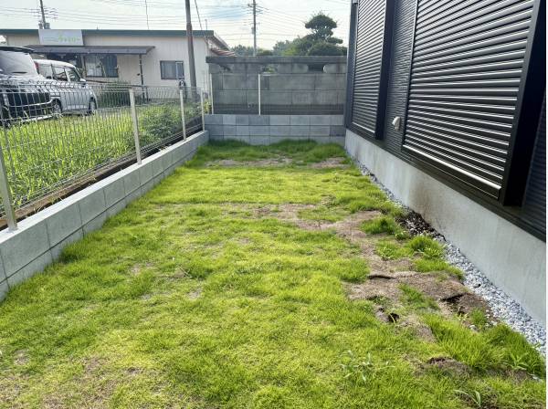 日当たりの良い広々としたお庭！ガーデニングやお子様の遊び場にも最適です